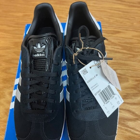 BNIB Adidas Gazelle Black w/ Silver Stripes Sneakers, 6.5 NWT - Picture 6 of 6